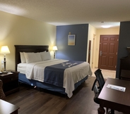 Kamar Tidur 5 Days Inn by Wyndham Sarasota I-75