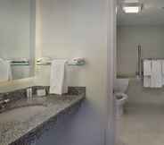 ห้องน้ำภายในห้อง 3 Residence Inn by Marriott Mystic Groton