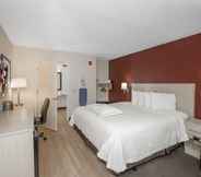 ห้องนอน 5 Red Roof Inn PLUS+ & Suites Naples Downtown-5th Ave S