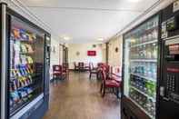 Bar, Kafe, dan Lounge Red Roof Inn PLUS+ Boston - Woburn/ Burlington