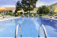 Swimming Pool ibis Setubal