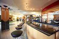 Quầy bar, cafe và phòng lounge IntercityHotel Schwerin