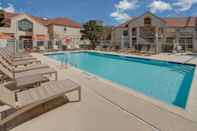 Swimming Pool HYATT house Dallas/Addison