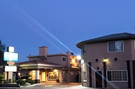 Exterior Travelodge by Wyndham Merced Yosemite