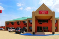 Exterior Travel Inn & Suites