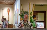 Lobby 5 Royal Lahaina Resort