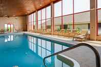 Swimming Pool Best Western Plus York Hotel & Conference Center