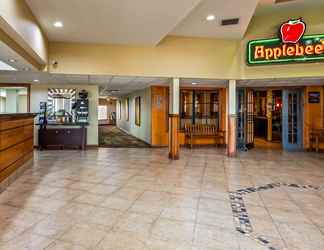 Lobby 2 Best Western Plus York Hotel & Conference Center