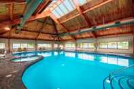 Swimming Pool DoubleTree by Hilton Hotel Port Huron