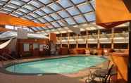 Kolam Renang 7 Hampton Inn Glendale Milwaukee, WI