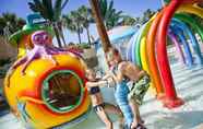 สระว่ายน้ำ 5 Coral Beach Resort Hotel & Suites