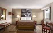Bedroom 5 Super 8 by Wyndham Ithaca