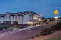 Exterior Super 8 by Wyndham Christiansburg/Blacksburg Area