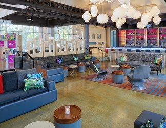 Lobby 2 Aloft Columbus Westerville