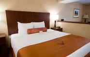 ห้องนอน 5 Best Western Lake Oswego Hotel & Suites