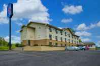 Exterior Motel 6 Montoursville, PA