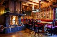 Quầy bar, cafe và phòng lounge Hunderfossen Hotell & Resort Hafjell
