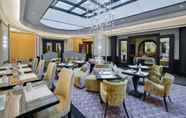 Restaurant 2 Maison Astor Paris, Curio Collection by Hilton