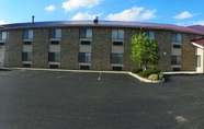 Exterior 2 Royalton Inn & Suites