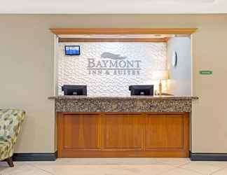 Lobby 2 Baymont by Wyndham Miami Doral