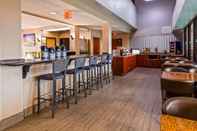 Bar, Cafe and Lounge Best Western Dunkirk & Fredonia Inn