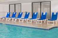 Swimming Pool Sonesta Select Detroit Novi