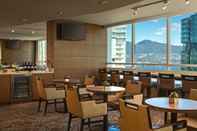 บาร์ คาเฟ่ และเลานจ์ Vancouver Marriott Pinnacle Downtown