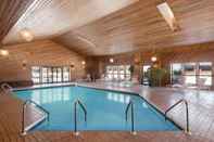 Swimming Pool Days Inn by Wyndham Eagle River