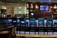 Bar, Cafe and Lounge DoubleTree by Hilton Chicago O'Hare Airport - Rosemont