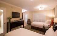 Kamar Tidur 3 The Pillars Hotel & Club