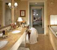 In-room Bathroom 6 The Hermitage Hotel