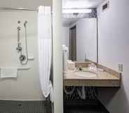 In-room Bathroom 2 Hilton Garden Inn Sacramento/South Natomas