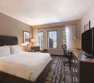 Bedroom 2 Hilton Garden Inn Chicago Downtown/Magnificent Mile