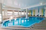 Swimming Pool Holiday Inn Hotel & Suites Ottawa Kanata, an IHG Hotel