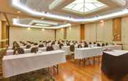 Functional Hall 2 Holiday Inn Hotel & Suites Oakville @ Bronte, an IHG Hotel