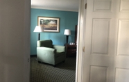 ห้องนอน 6 Days Inn by Wyndham Austintown