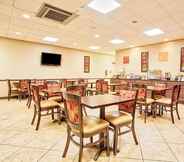 Restaurant 2 Days Inn & Suites by Wyndham Johnson City