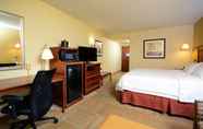 Phòng ngủ 5 Hampton Inn Raleigh-Capital Blvd. North