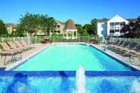 Swimming Pool Club Wyndham Kingsgate