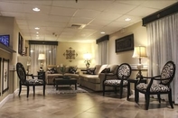 Lobby Grand View Inn and Suites