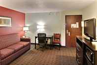 Common Space Blossom Hotel & Suites Traverse City