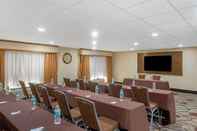 Functional Hall Comfort Inn & Suites Sarasota I75