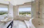 In-room Bathroom 6 RACV Royal Pines Resort Gold Coast