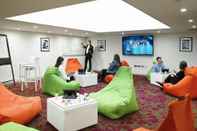 Entertainment Facility London Marriott Hotel Grosvenor Square