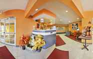 ล็อบบี้ 7 Microtel Inn & Suites by Wyndham Sunbury/Columbus North