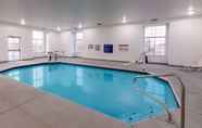 สระว่ายน้ำ 3 Microtel Inn & Suites by Wyndham Sunbury/Columbus North