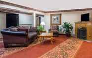 Lobby 3 Boarders Inn & Suites by Cobblestone Hotels - Brush