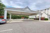 Common Space SureStay Hotel by Best Western Christiansburg Blacksburg