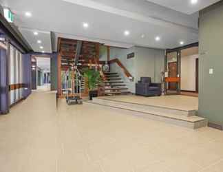 Lobby 2 Belconnen Way Hotel Motel and Serviced Apartments