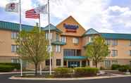 Exterior 2 Fairfield Inn & Suites by Marriott Lombard